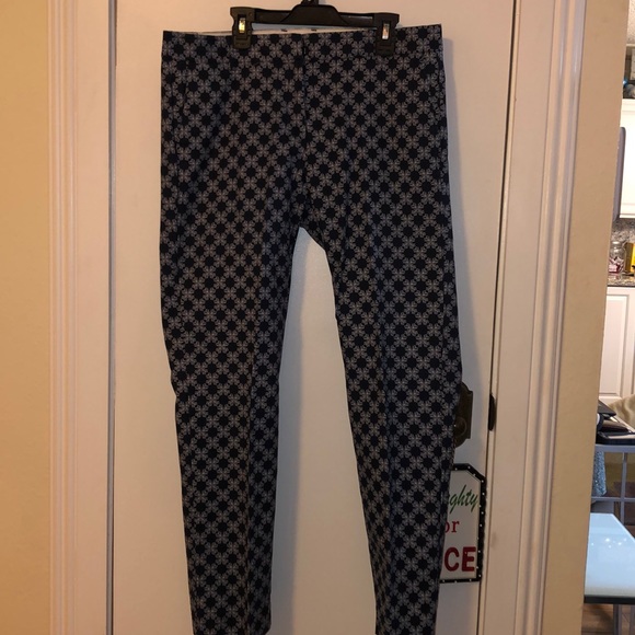Joe Fresh Pants - Joe Fresh Navy blue and white pants size 8